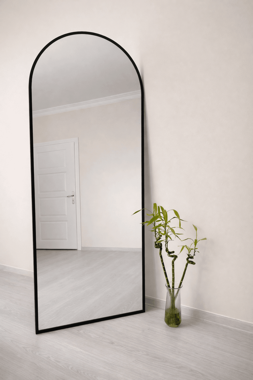 Craftx Furniture™ — 6×2 ft Black Luxe Arched Floor Mirror with Ambient Glow
