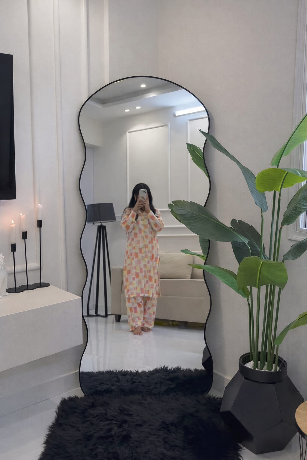 Craftx Furniture™ AuraWave LED Full-Length Mirror | Irregular Designer Floor Mirror with Warm Ambient Glow