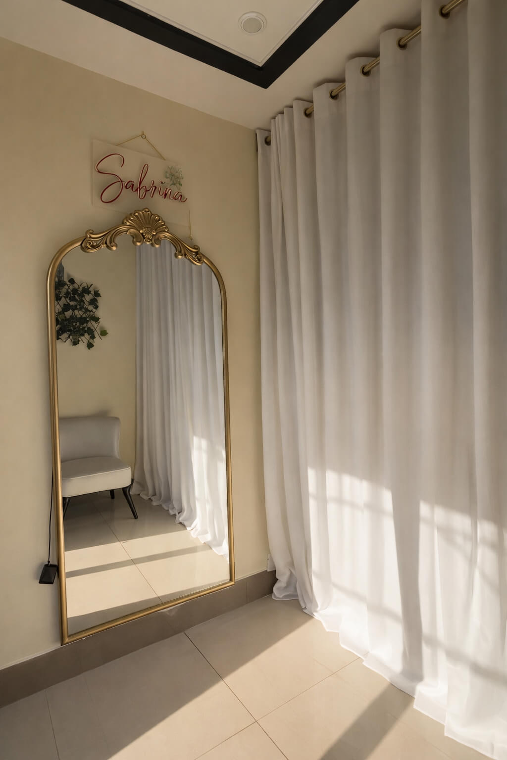 Luxury Gold Arched Full Length Mirror (6×3 ft) – Ornate Vintage Floor Mirror for Bedroom & Living Room